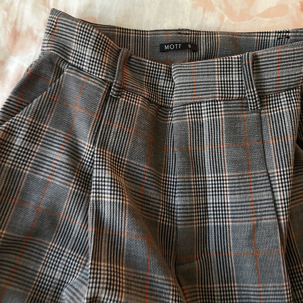 MOTF Checkered Trousers in Gray and Orange
